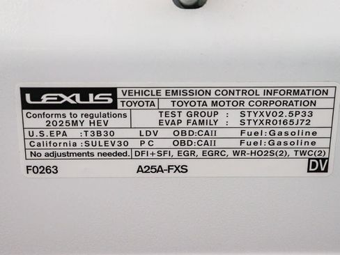 Used 2025 Lexus ES 300h w/ Premium Package FWD image 29