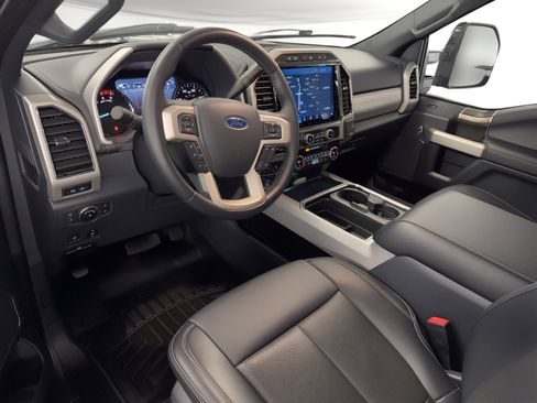 Used 2022 Ford F250 Lariat w/ Tremor Off-Road Package image 4