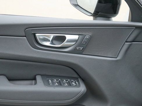 New 2026 Volvo XC60 B5 Core w/ Climate Package image 10