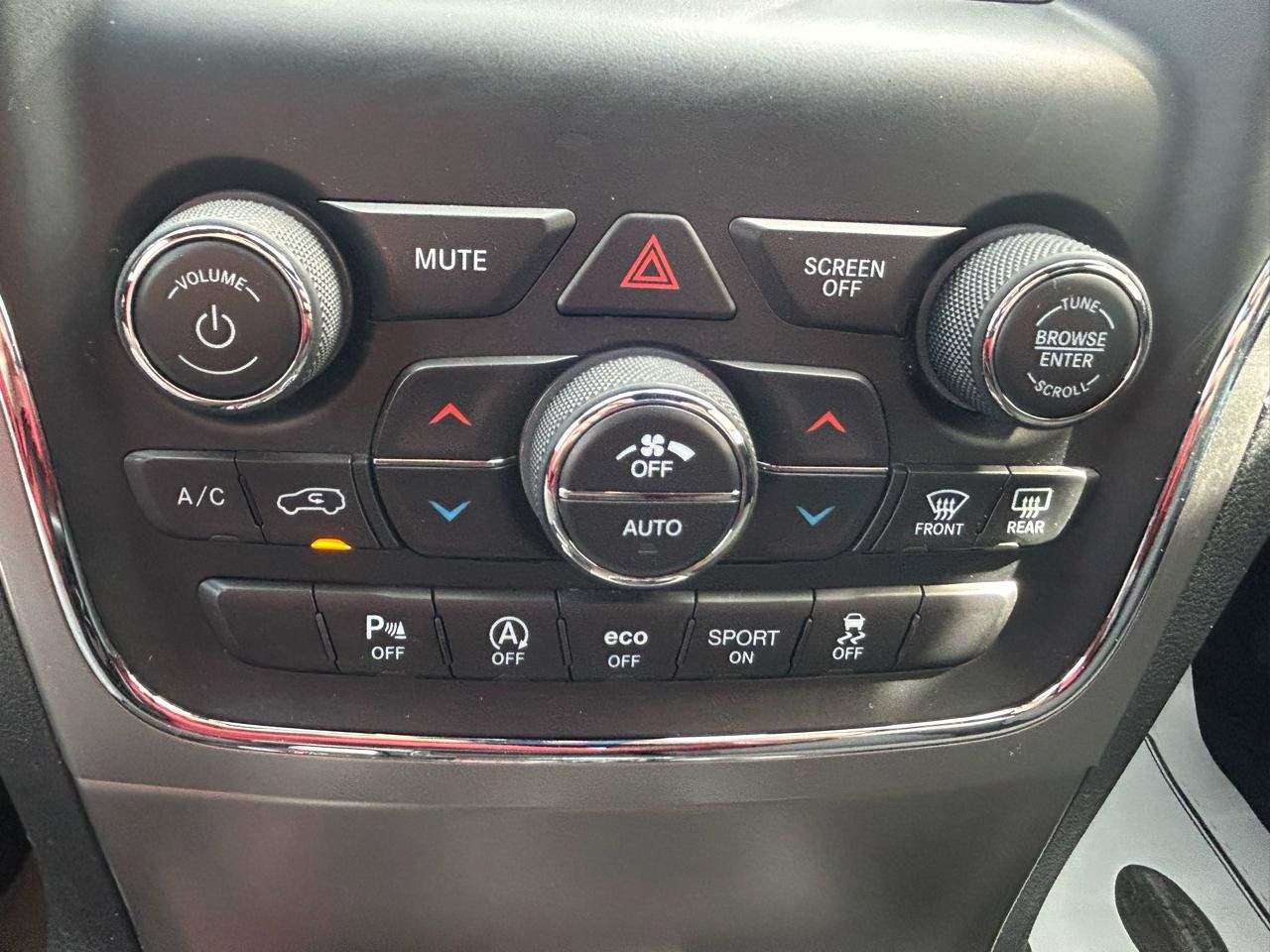Used 2018 Jeep Grand Cherokee Laredo AWD/4WD image 25