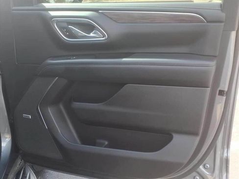 Used 2021 Chevrolet Tahoe LT w/ LT Signature Package RWD image 22