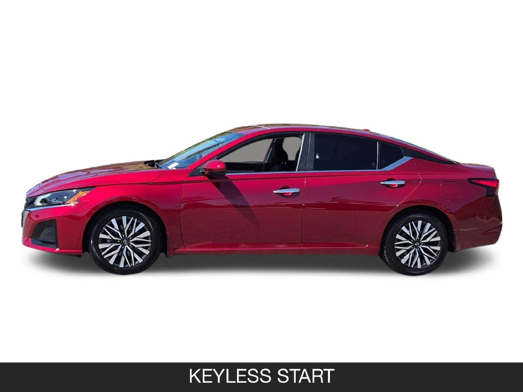 Used 2023 Nissan Altima 2.5 SV FWD image 5