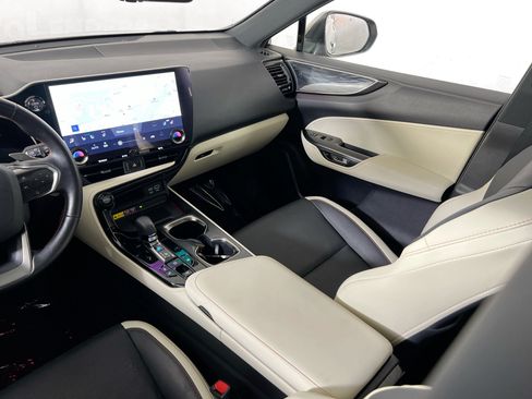 Used 2024 Lexus NX 350h AWD image 24