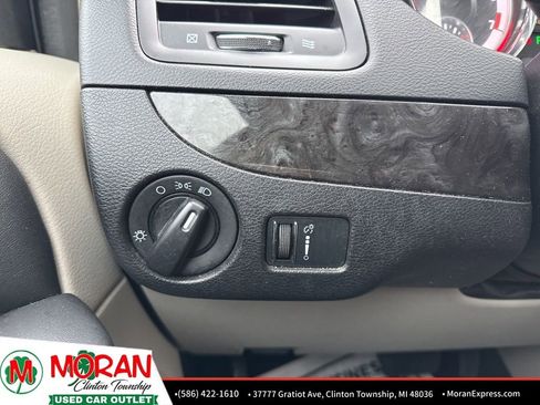 Used 2015 Dodge Grand Caravan SXT image 16