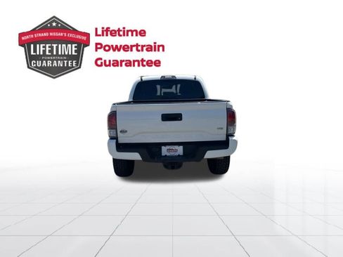 Used 2022 Toyota Tacoma TRD Sport AWD/4WD image 6