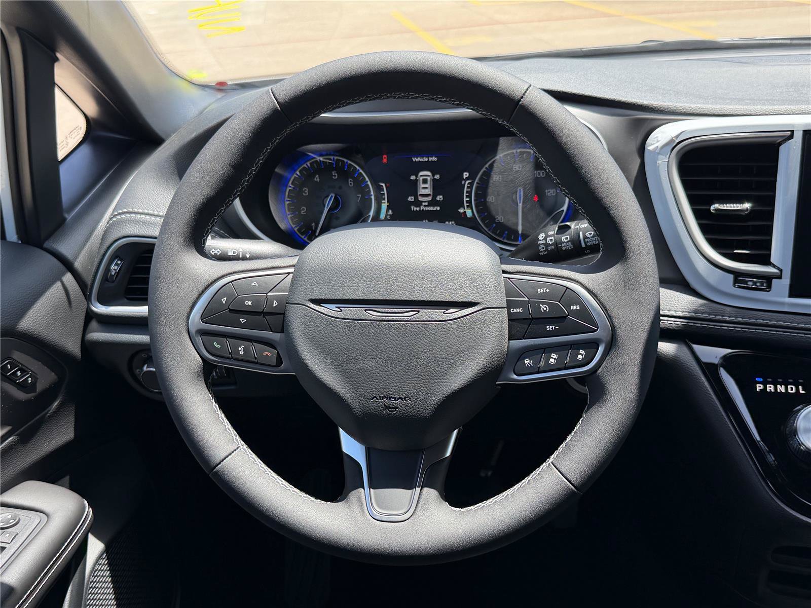 New 2027 Chrysler Pacifica Select FWD image 19