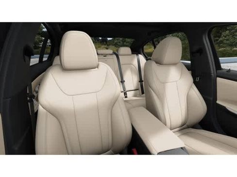 New 2026 BMW 330i xDrive Sedan w/ Convenience Package AWD/4WD image 11