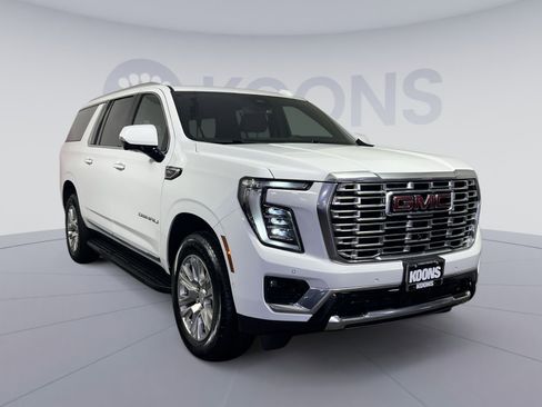Used 2025 GMC Yukon XL Denali image 10