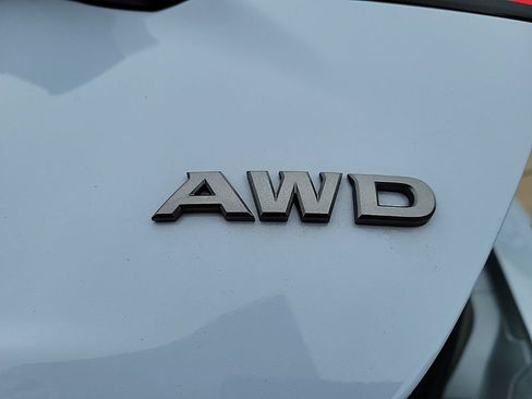 Used 2024 Nissan Altima 2.5 SR AWD/4WD image 12
