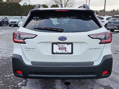 Certified 2025 Subaru Outback Premium image 5