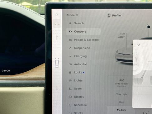 Used 2023 Tesla Model S Standard Range image 15