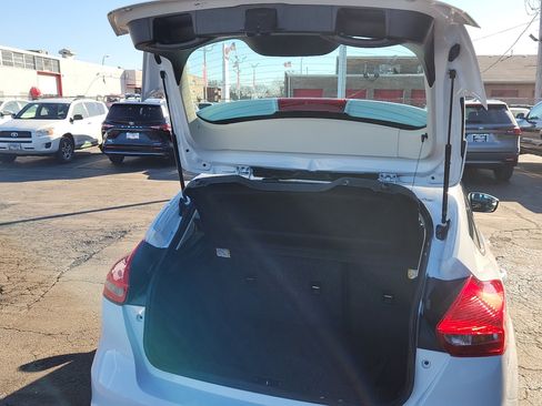 Used 2015 Ford Focus SE image 22