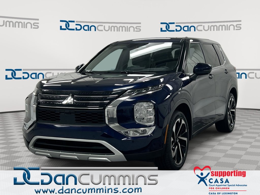 Used 2024 Mitsubishi Outlander SE FWD image 1