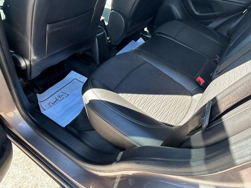 Used 2015 Buick Encore FWD image 9