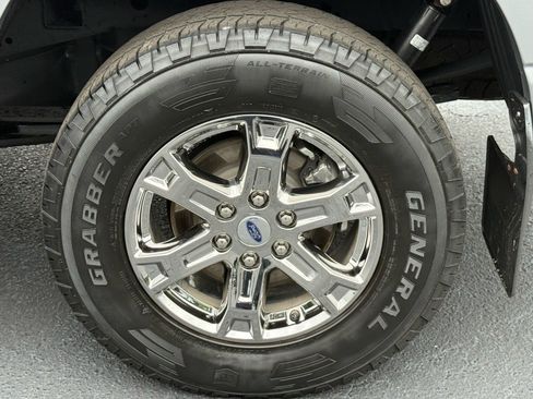 Used 2022 Ford F150 Lariat image 16