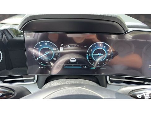 Used 2025 Hyundai Elantra Limited FWD image 21