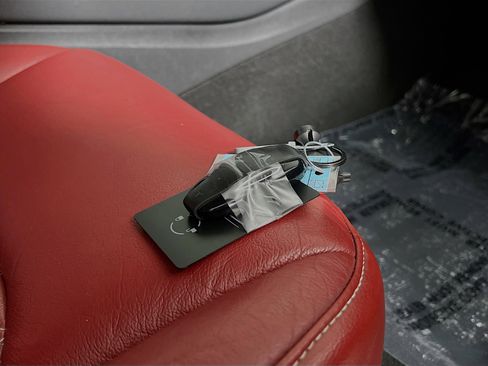 Used 2020 Tesla Model 3 Performance image 33