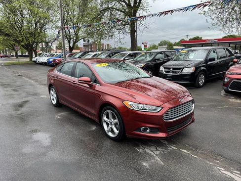 Used 2014 Ford Fusion SE w/ Equipment Group 201A FWD image 1