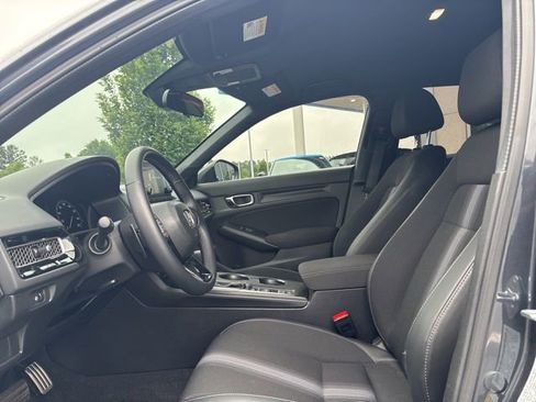 Used 2025 Honda Civic Sport image 10