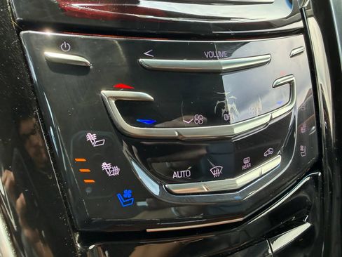 Used 2020 Cadillac Escalade ESV Luxury AWD/4WD image 22