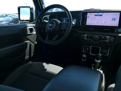 Used 2024 Jeep Wrangler Unlimited Sport AWD/4WD image 26