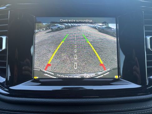 Used 2024 Dodge Durango SXT w/ 3rd Row Seating Group image 32