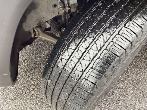 Used 2024 Jeep Grand Cherokee Laredo image 10