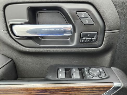 Used 2022 Chevrolet Silverado 2500 High Country w/ Safety Package II image 52