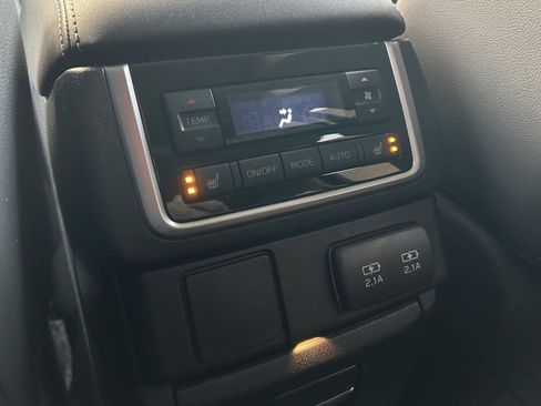 Used 2022 Subaru Ascent Limited w/ Technology Package image 21