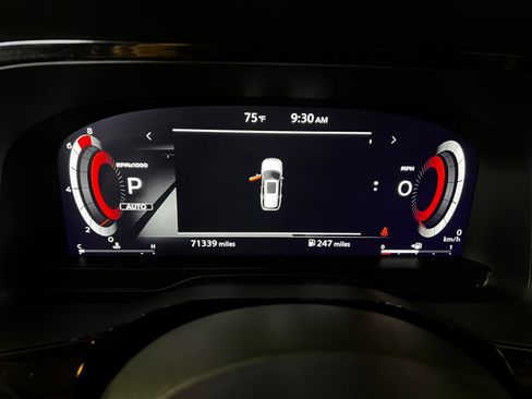 Used 2023 Nissan Pathfinder Platinum AWD/4WD image 10