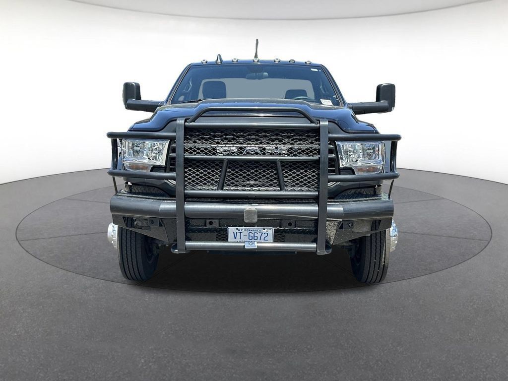 Used 2022 RAM 5500 Tradesman RWD image 9