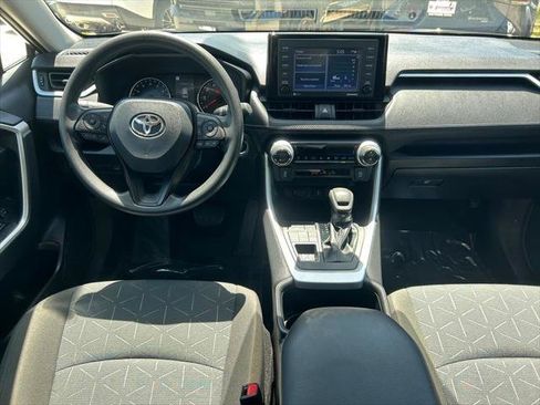 Certified 2022 Toyota RAV4 XLE w/ Convenience Package AWD/4WD image 17