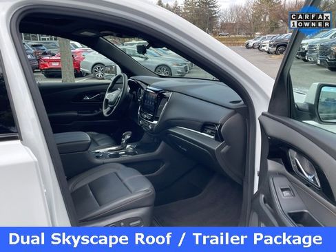 Used 2023 Chevrolet Traverse RS image 28