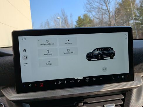 Certified 2025 Ford Explorer ST-Line image 24