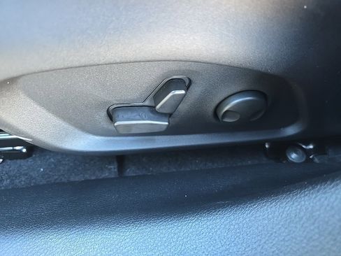 New 2026 Jeep Compass Limited image 21