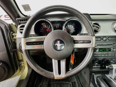 Used 2006 Ford Mustang GT Premium RWD image 12