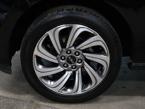 Used 2024 Lincoln Navigator Reserve image 31