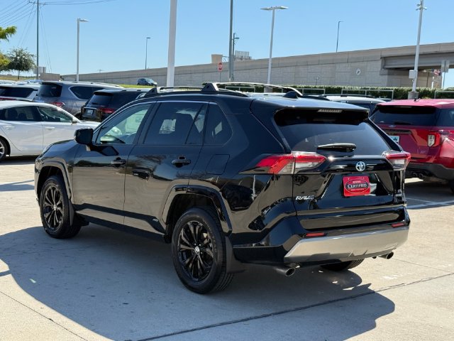 Used 2023 Toyota RAV4 SE AWD/4WD image 5