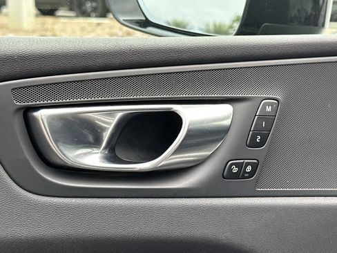 Certified 2025 Volvo XC60 B5 Plus image 18