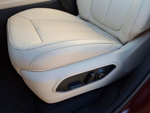 New 2025 Jeep Grand Cherokee Limited image 16