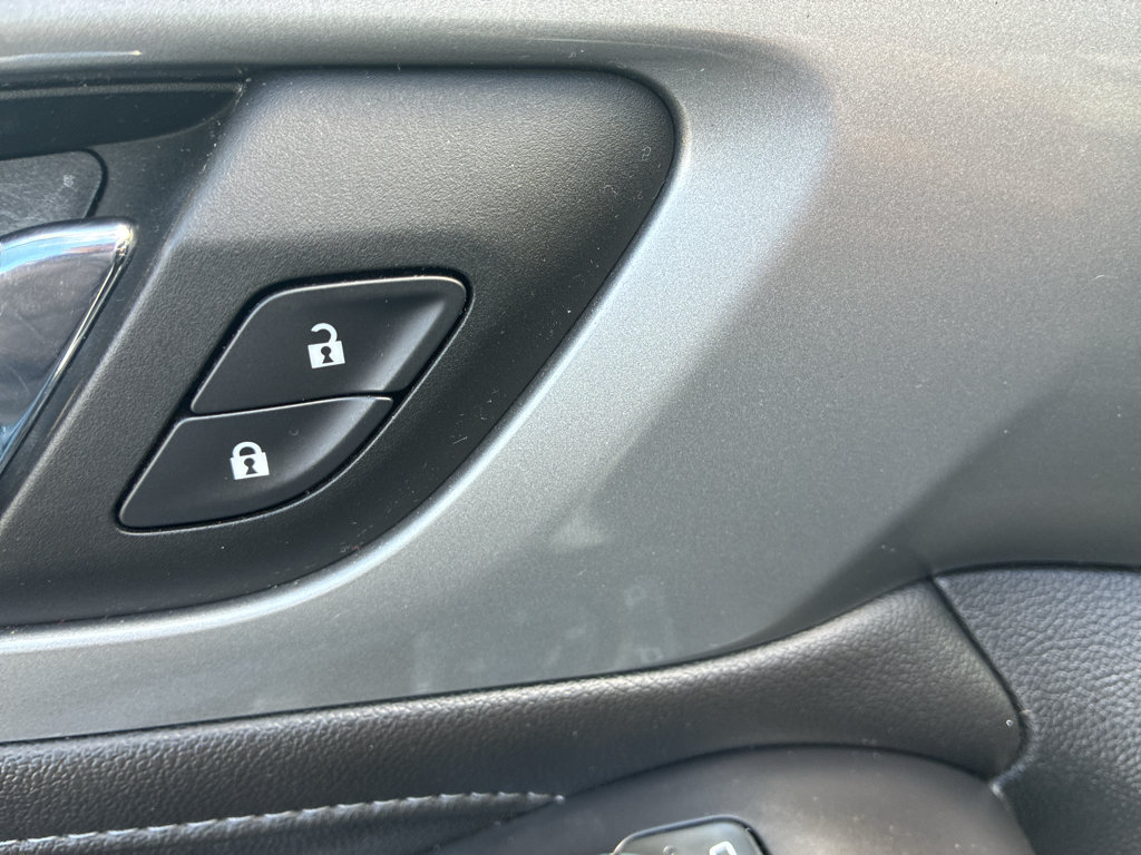 Used 2022 Chevrolet Traverse LT AWD/4WD image 22
