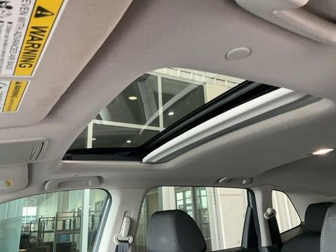 Used 2024 Honda CR-V EX image 7