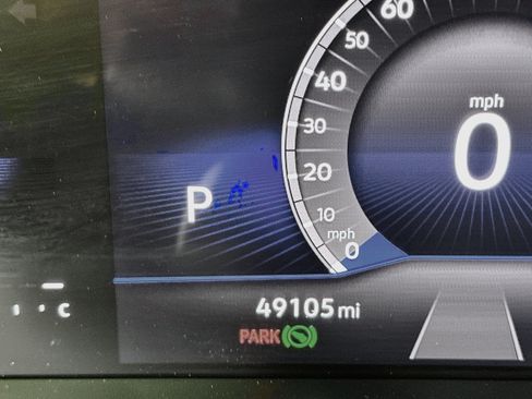 Used 2024 Volkswagen Jetta SE FWD image 19