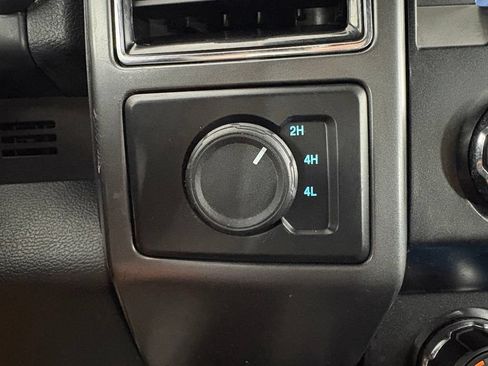 Used 2019 Ford F150 XLT w/ Equipment Group 302A Luxury AWD/4WD image 29