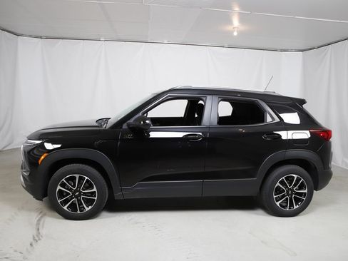 Used 2024 Chevrolet TrailBlazer LT w/ Convenience Package AWD/4WD image 21
