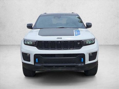 Used 2023 Jeep Grand Cherokee Trailhawk w/ Advanced Protech Group II AWD/4WD image 2