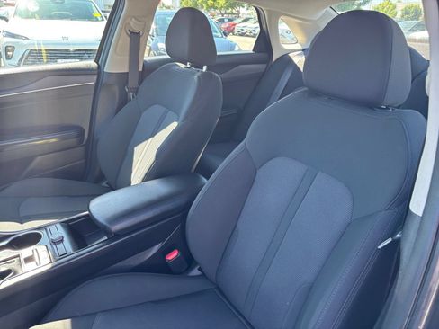 Used 2024 Ford Explorer Limited AWD/4WD image 30
