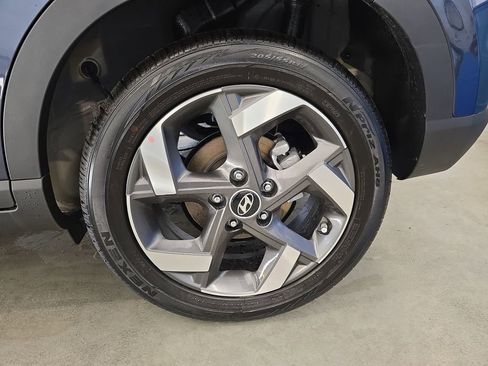 New 2025 Hyundai Venue Limited image 33