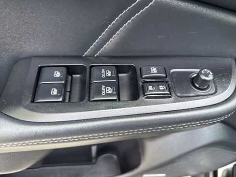 Used 2019 Subaru Outback 3.6R Limited AWD/4WD image 26
