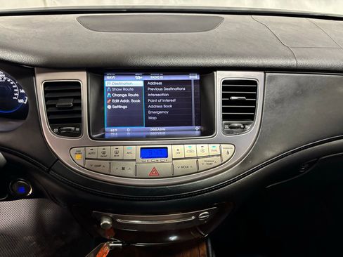 Used 2011 Hyundai Genesis 3.8 w/ Technology Pkg 4 image 24